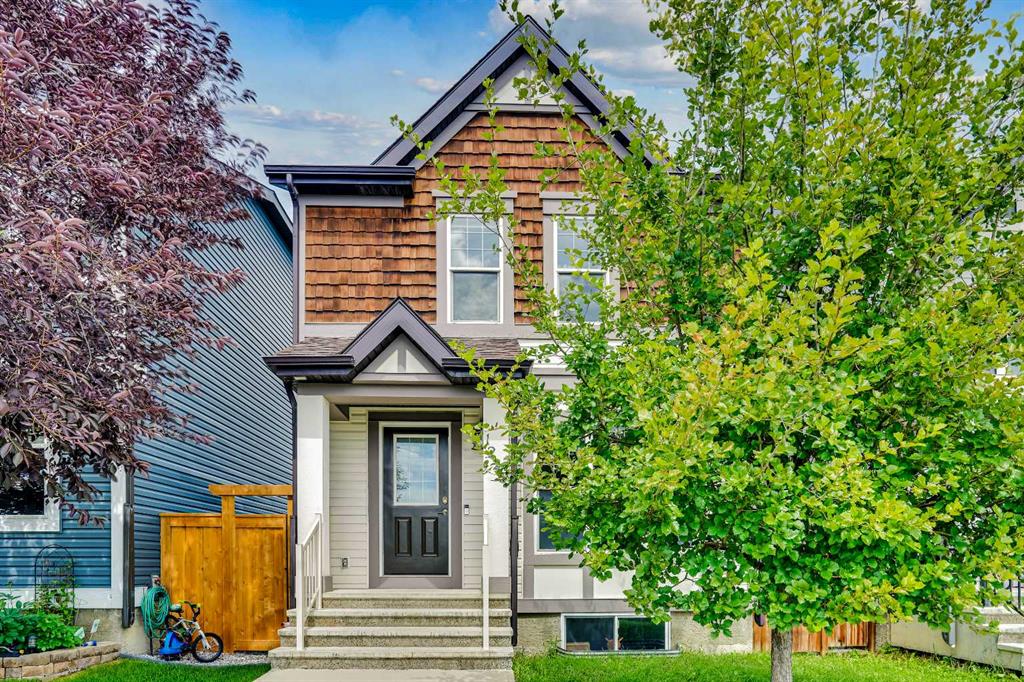 Picture of 1223 New Brighton Park SE, Calgary Real Estate Listing