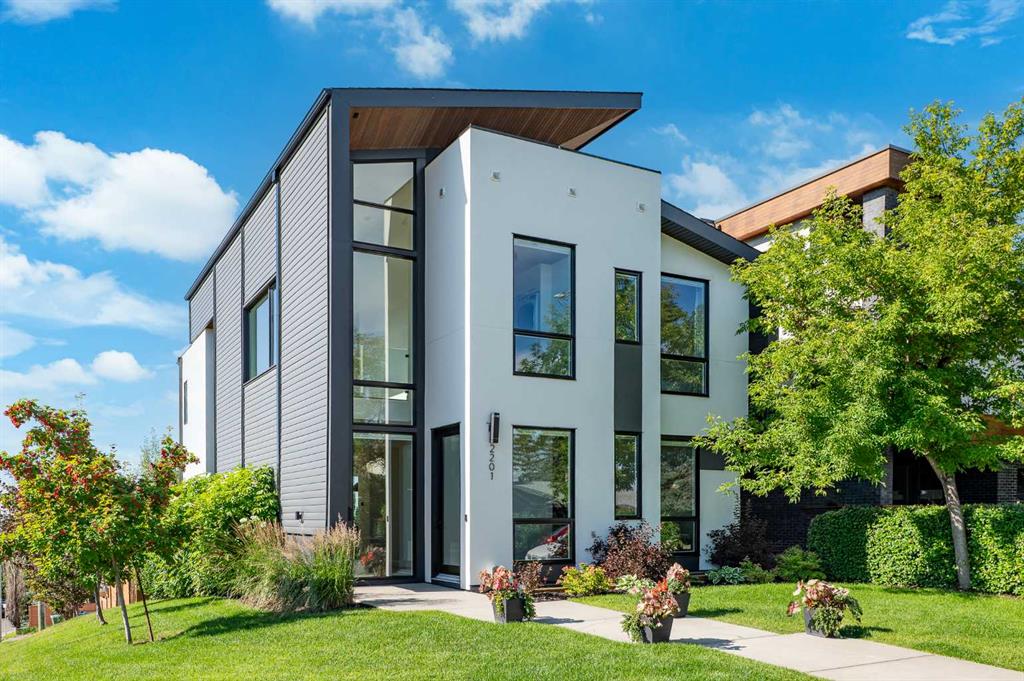 Picture of 2201 30 Avenue SW, Calgary Real Estate Listing