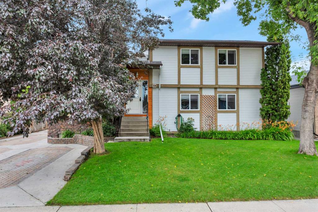 Picture of 38 Wiltshire Boulevard , Red Deer Real Estate Listing