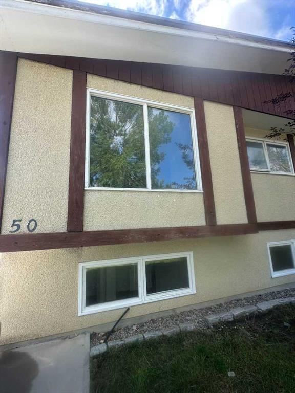 Picture of 50 Simon Fraser Blvd W Boulevard , Lethbridge Real Estate Listing