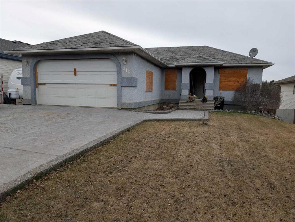Picture of 316 TOCHER Avenue , Hinton Real Estate Listing