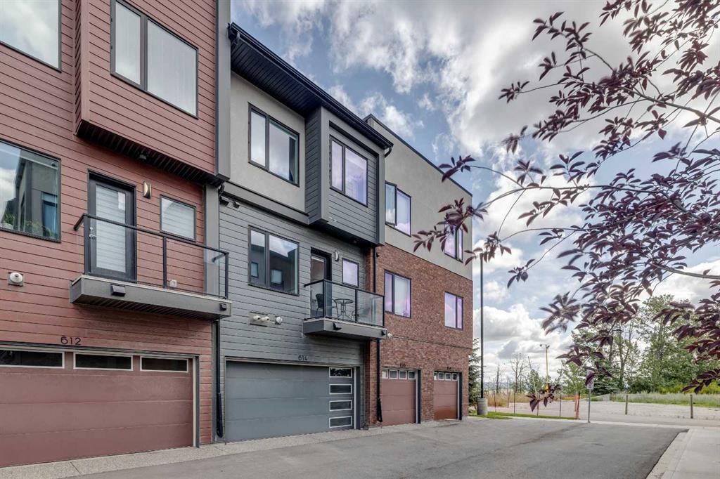 Picture of 614 Greenbriar Common NW, Calgary Real Estate Listing