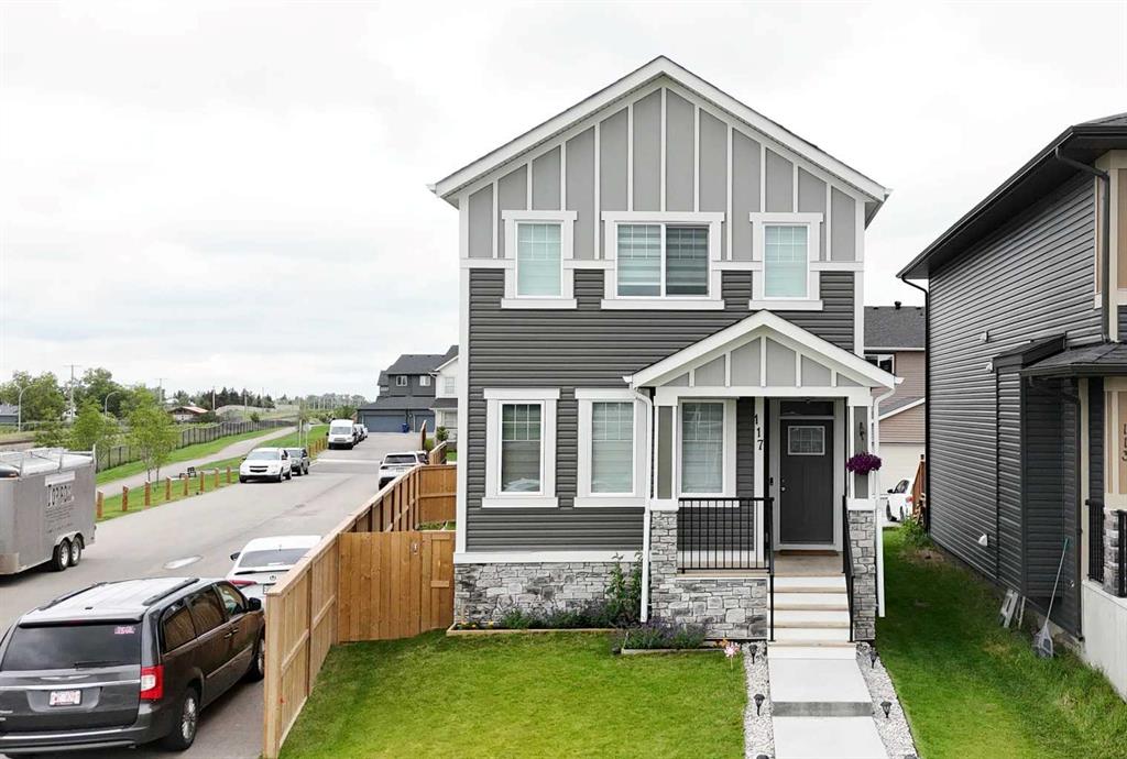 Picture of 117 Midtown Close SW, Airdrie Real Estate Listing