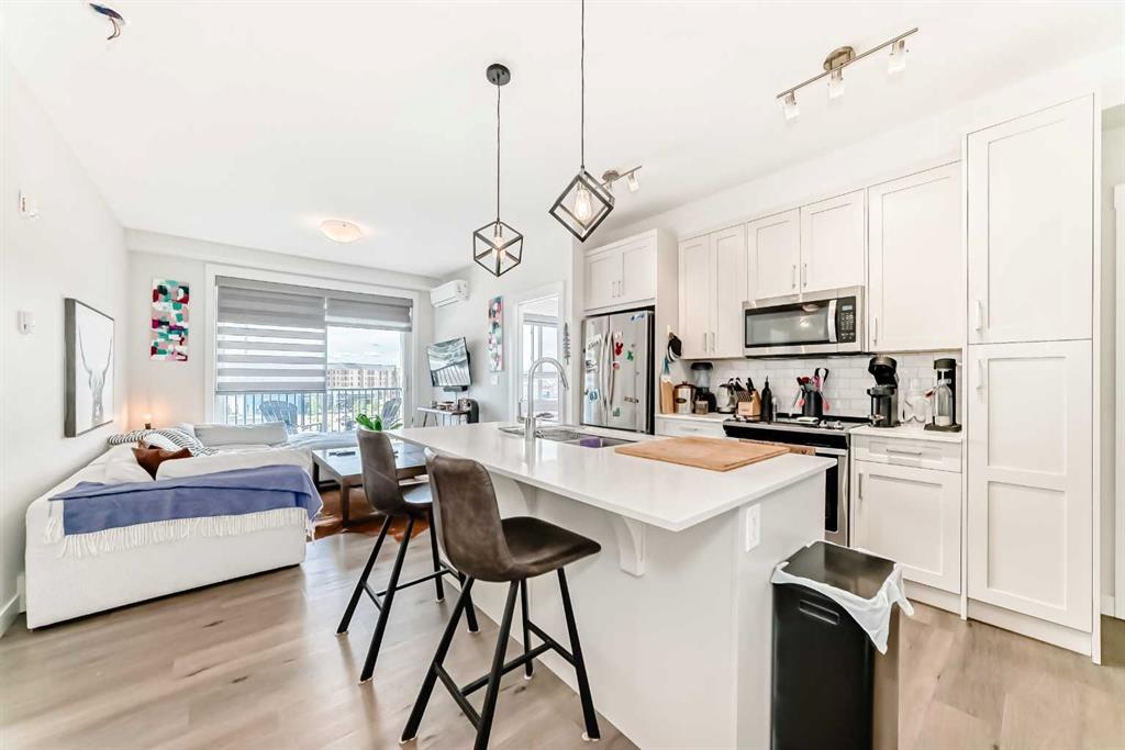 Picture of 405, 30 Walgrove Walk SE, Calgary Real Estate Listing