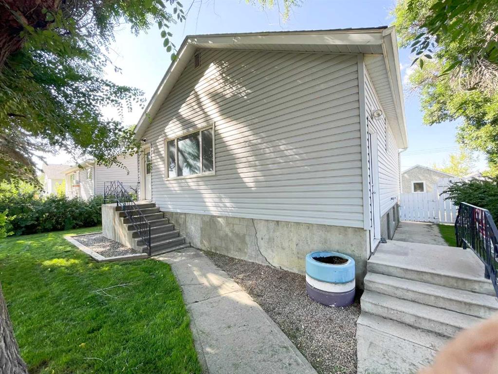 Picture of 118 3 Avenue , Vauxhall Real Estate Listing