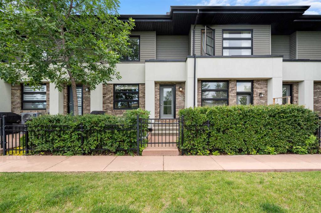 Picture of 222 Aspen Hills Villas SW, Calgary Real Estate Listing