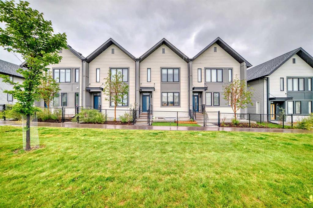 Picture of 165 Southpoint Greenway SW, Airdrie Real Estate Listing