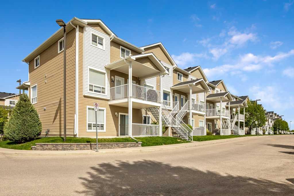 Picture of 106 Sunrise Terrace NE, High River Real Estate Listing
