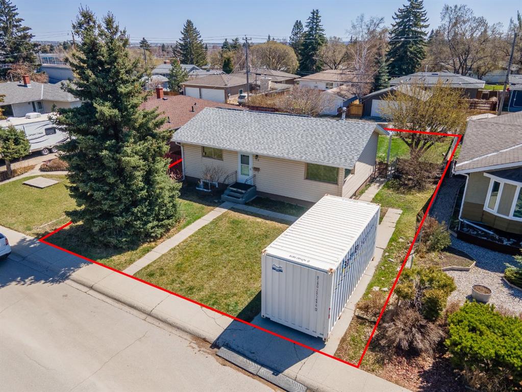 Picture of 112 Fairview Crescent SE, Calgary Real Estate Listing