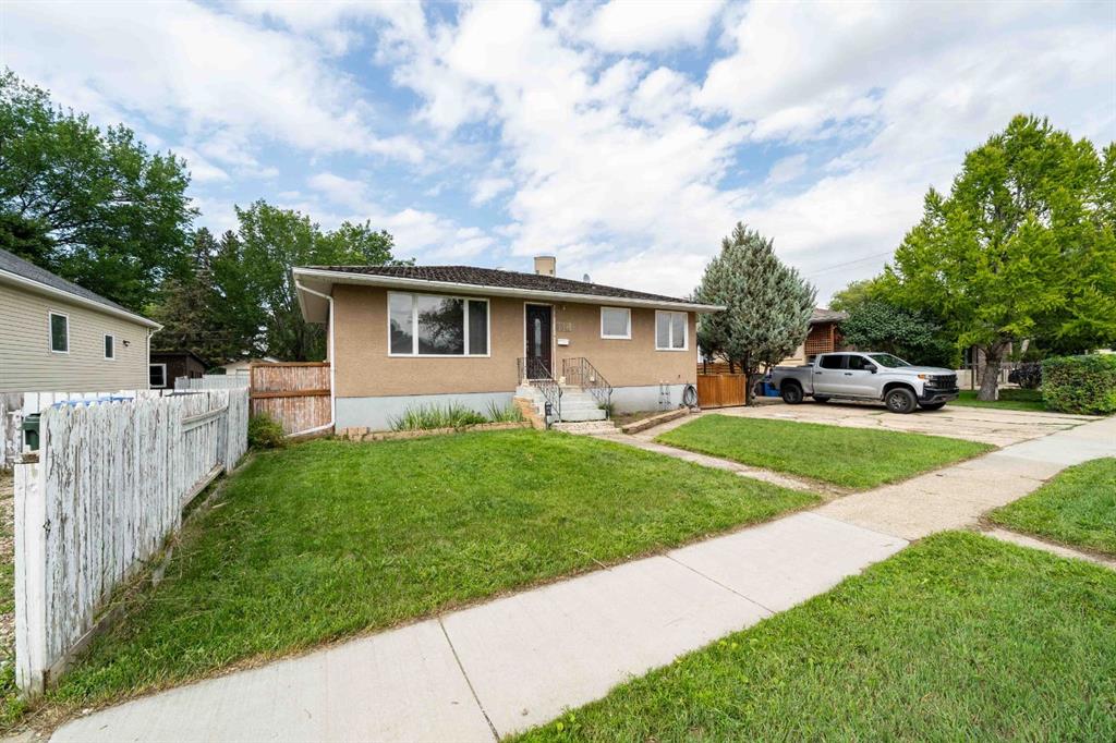 Picture of 838 8 Street SE, Medicine Hat Real Estate Listing