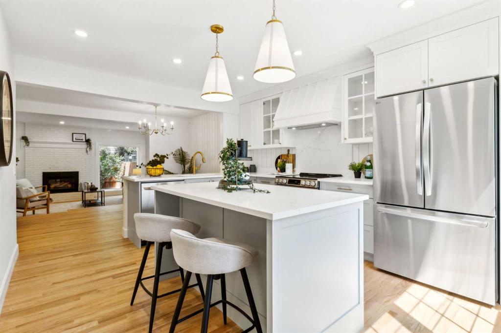 Picture of 408 Point Mckay Gardens NW, Calgary Real Estate Listing