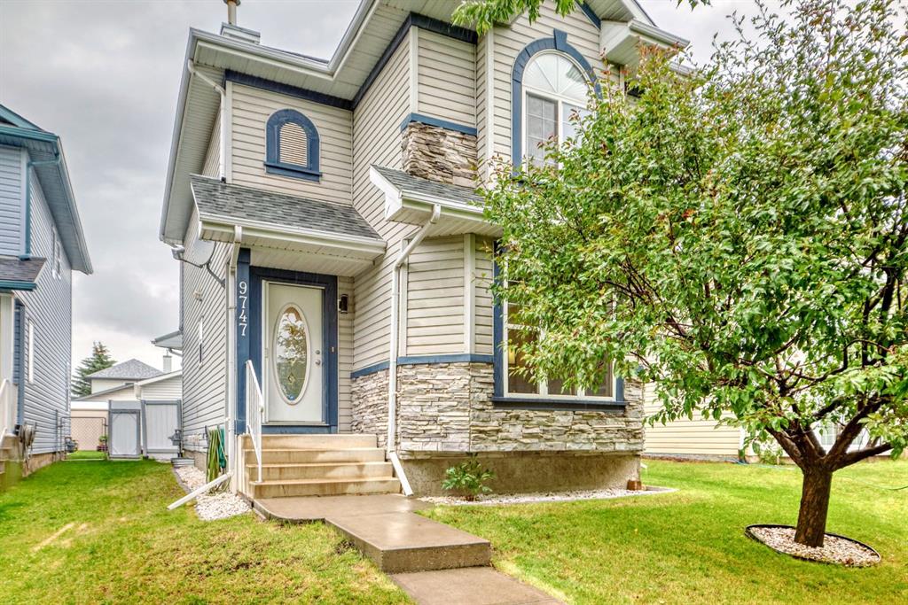 Picture of 9747 Harvest Hills Link NE, Calgary Real Estate Listing