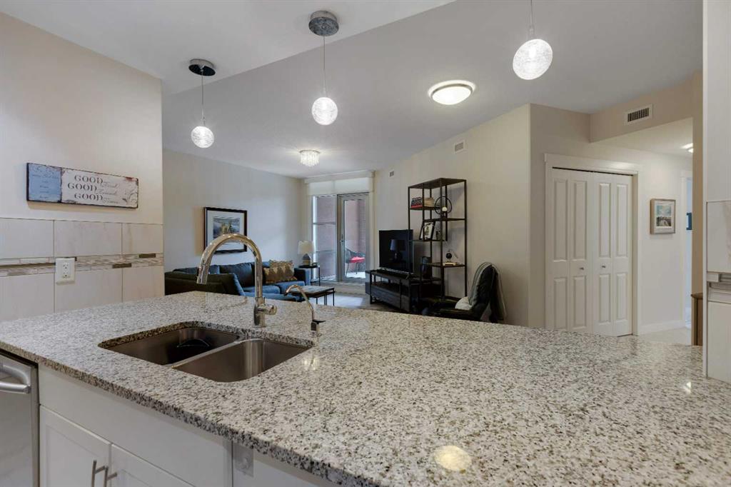 Picture of 109, 32 Varsity Estates Circle NW, Calgary Real Estate Listing