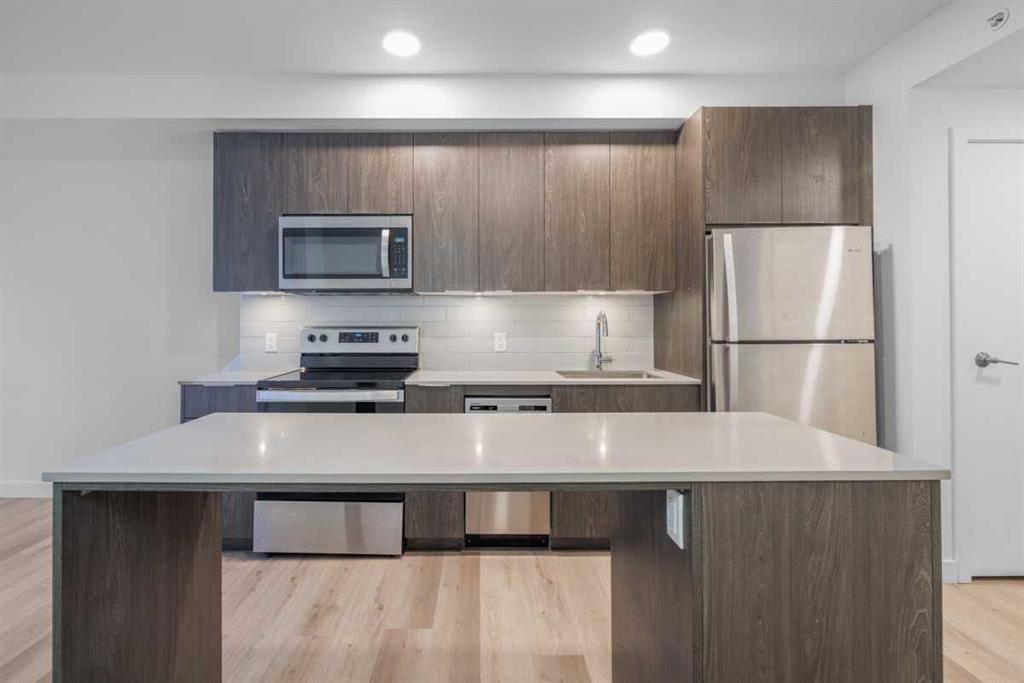 Picture of 203, 123 4 Street NE, Calgary Real Estate Listing