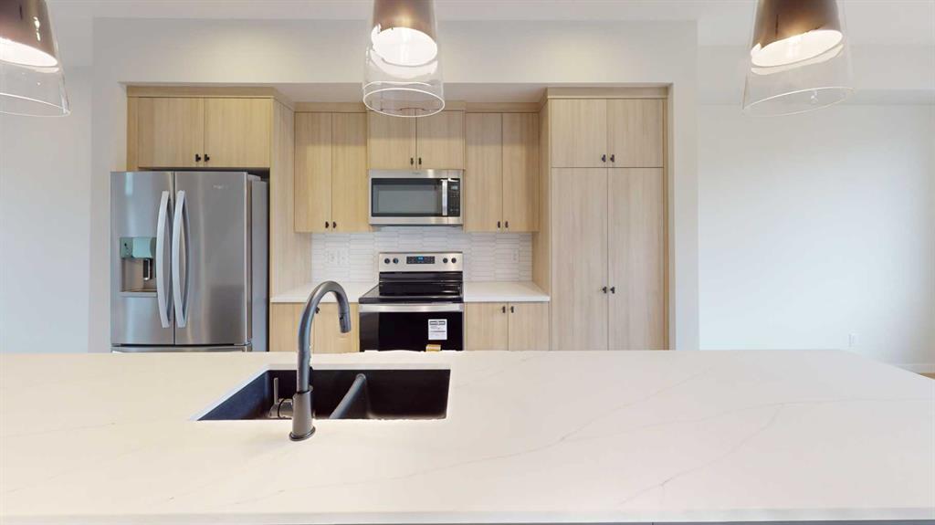 Picture of 1465 Rangeview Drive SE, Calgary Real Estate Listing