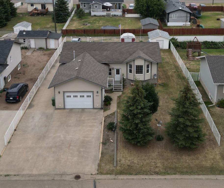 Picture of 10814 100 Ave  , La Crete Real Estate Listing