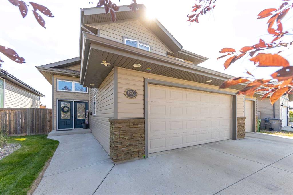 Picture of 1507 47A Avenue , Lloydminster Real Estate Listing