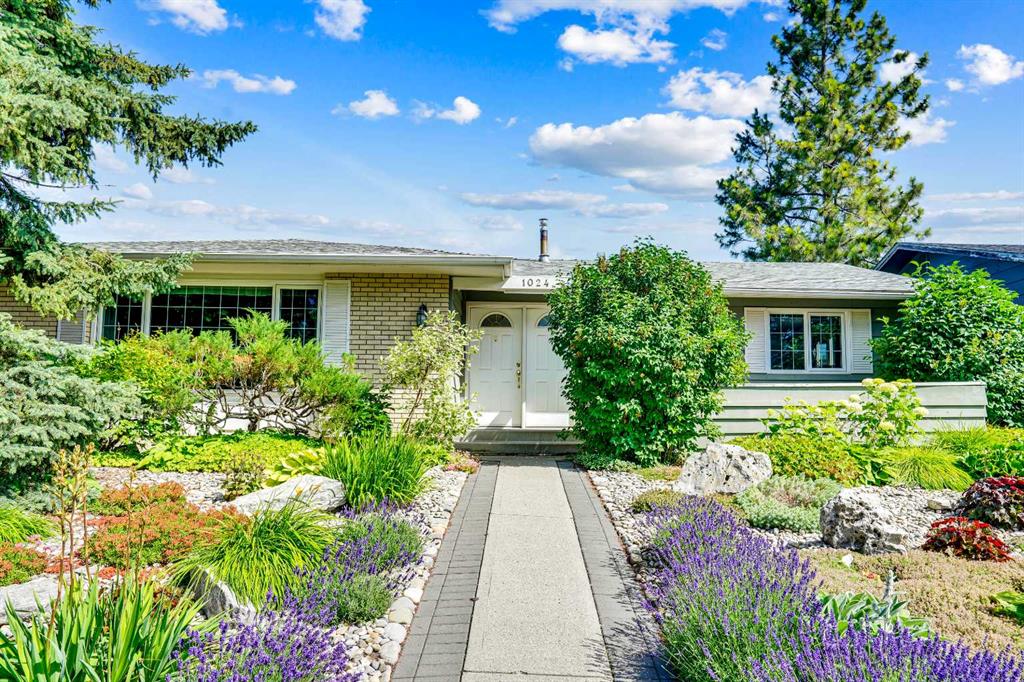 Picture of 1024 Lake Christina Way SE, Calgary Real Estate Listing