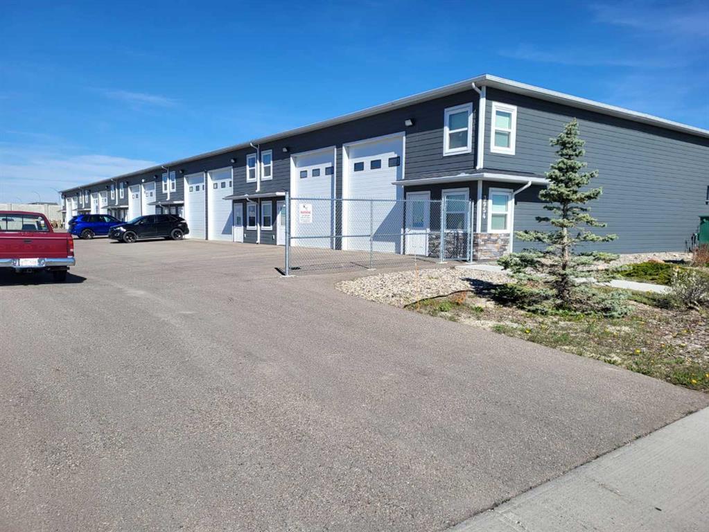 Picture of 5, 3954 30 Street N, Lethbridge Real Estate Listing