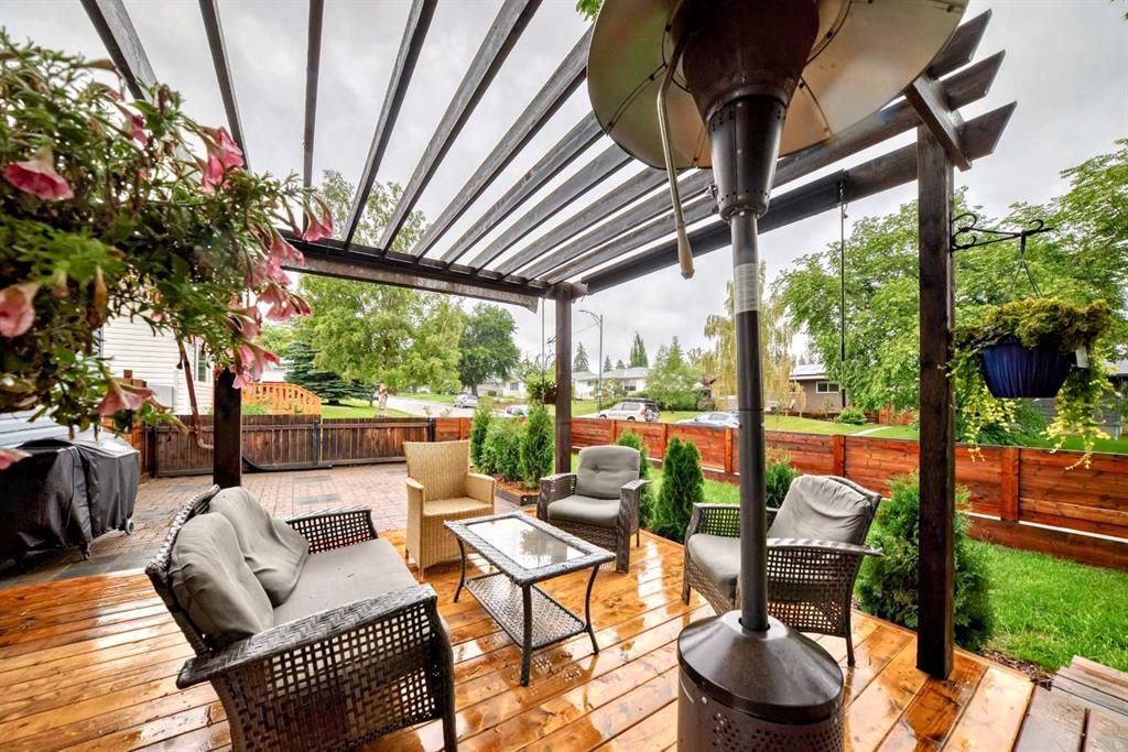 Picture of 3 Hyslop Drive SW, Calgary Real Estate Listing