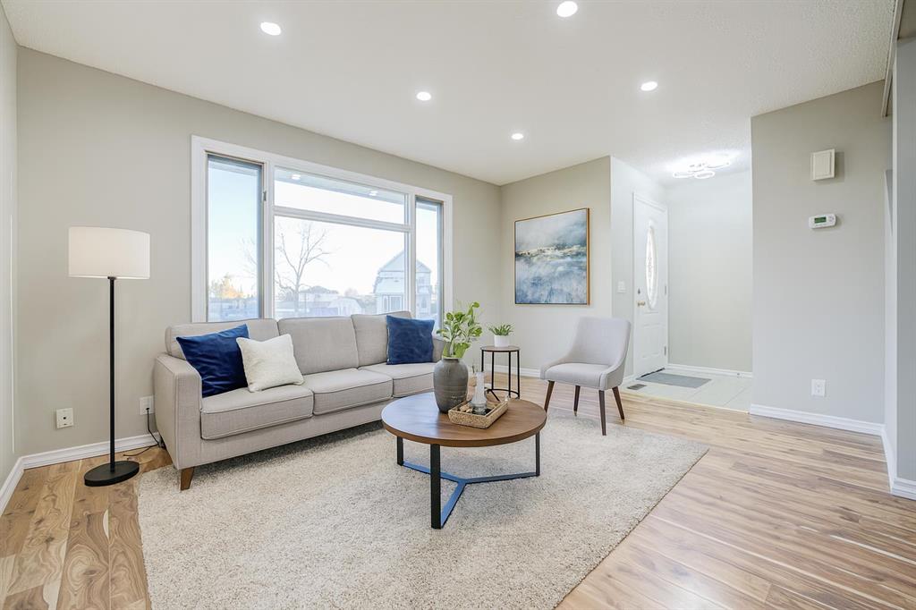 Picture of 171 Erin Woods Drive SE, Calgary Real Estate Listing