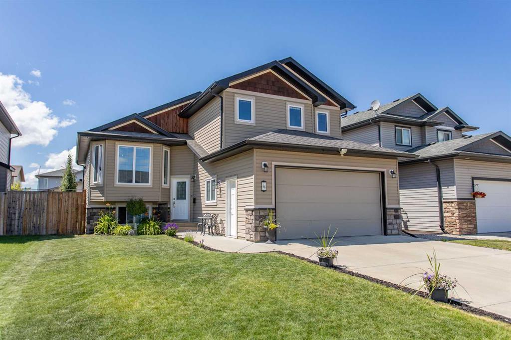 Picture of 66 WOODBINE Avenue , Blackfalds Real Estate Listing