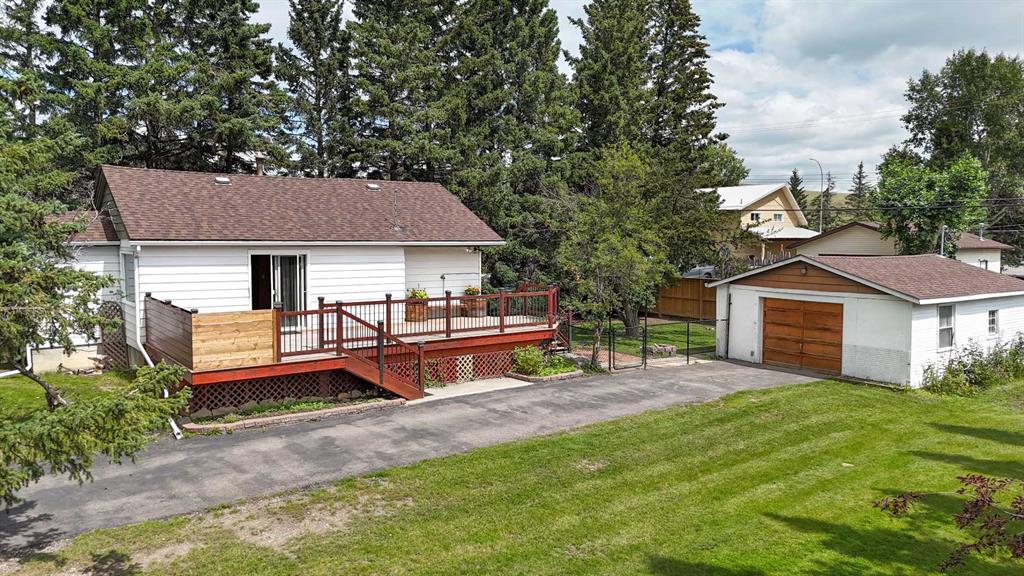 Picture of 311 Twin Cities Drive , Longview Real Estate Listing
