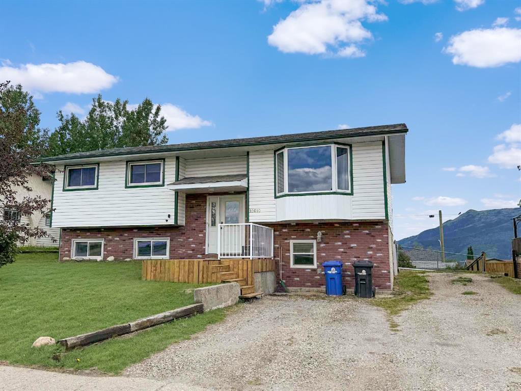 Picture of 10610 106 Street , Grande Cache Real Estate Listing