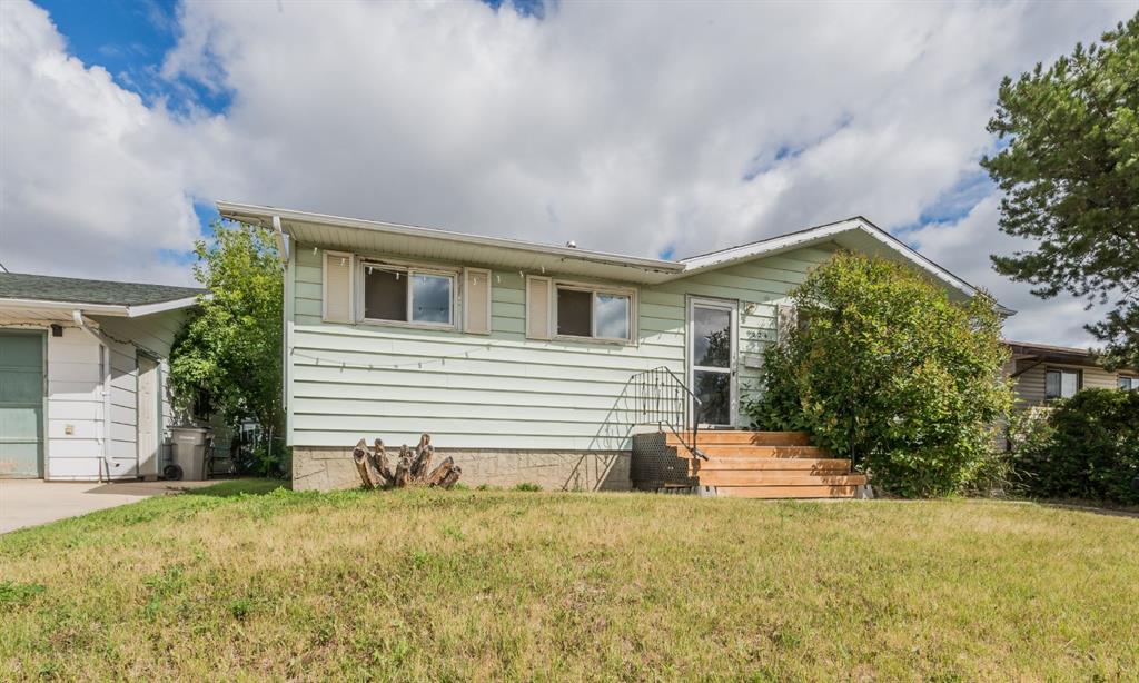 Picture of 9224 108 Avenue , Grande Prairie Real Estate Listing