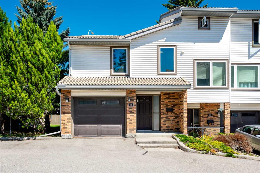 Picture of 38 Coachway Gardens SW, Calgary Real Estate Listing