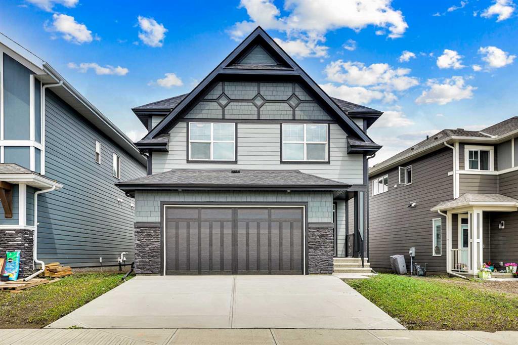 Picture of 425 Magnolia Way SE, Calgary Real Estate Listing
