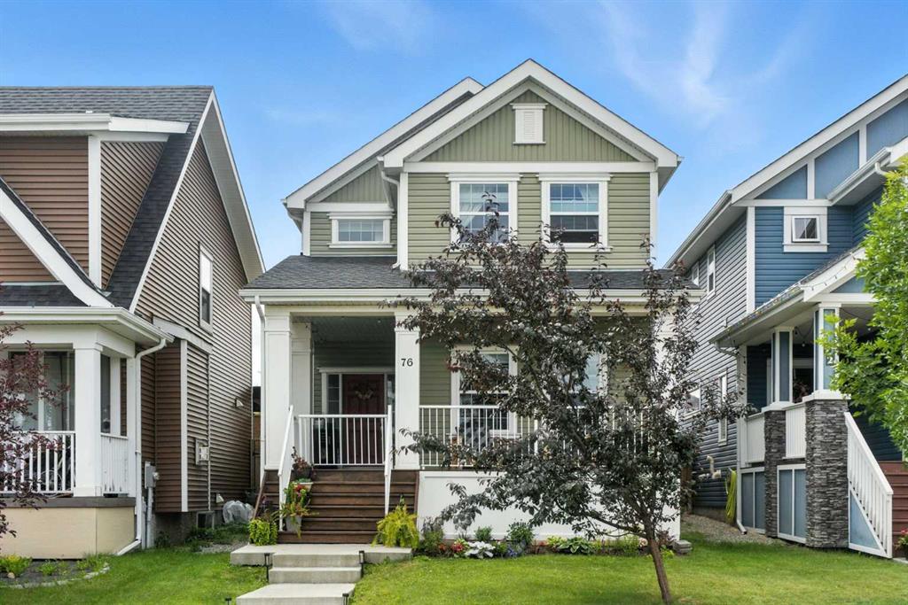 Picture of 76 River Heights Boulevard , Cochrane Real Estate Listing
