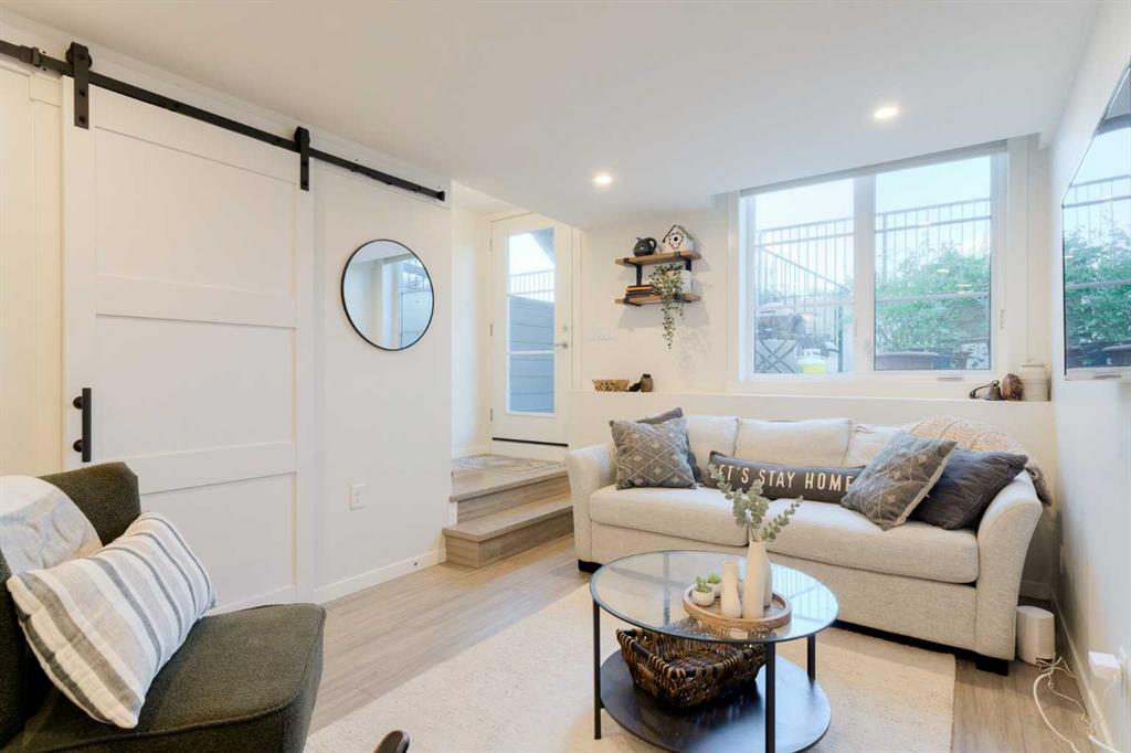 Picture of 104, 260 Rowley Way NW, Calgary Real Estate Listing