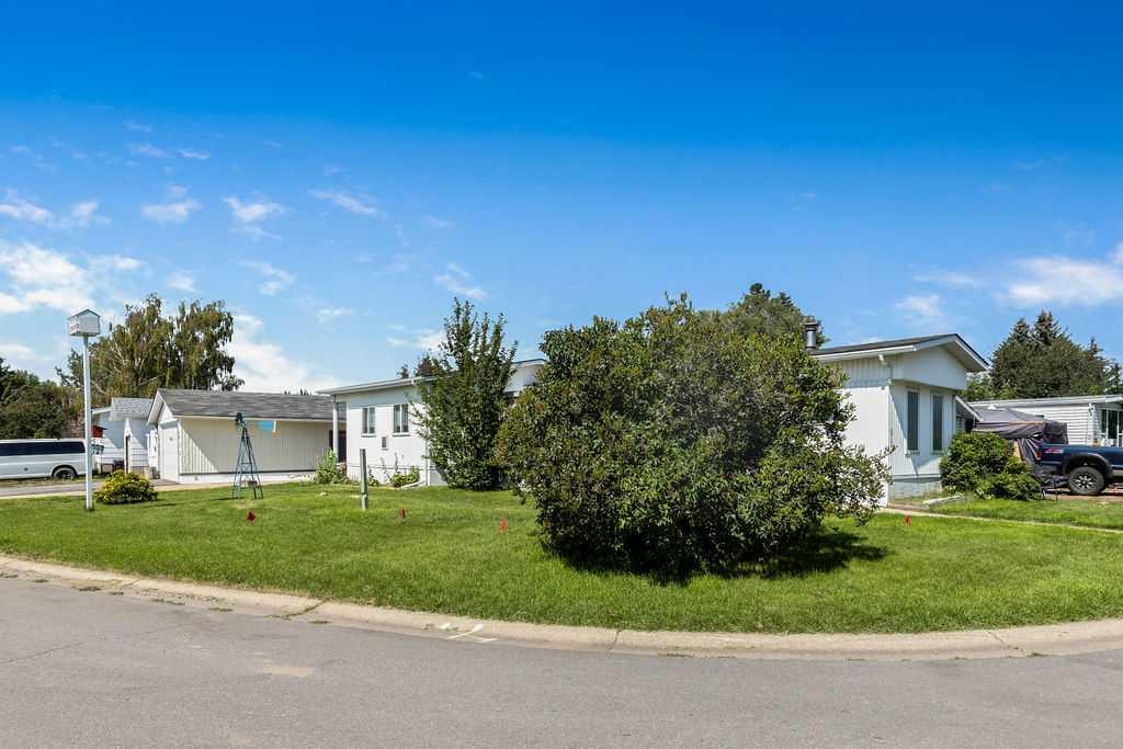 Picture of 812 Bayview Crescent , Strathmore Real Estate Listing