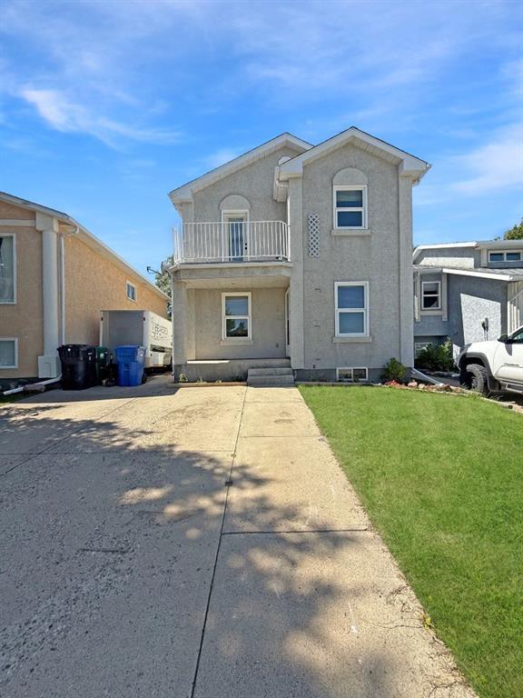 Picture of 199 Rocky Mountain Boulevard W, Lethbridge Real Estate Listing