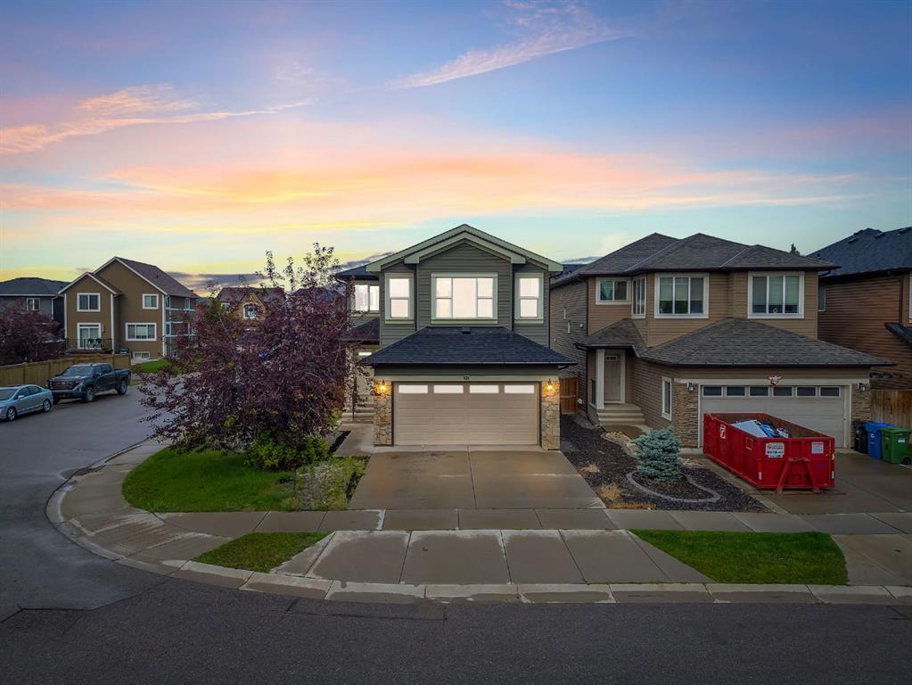 Picture of 611 Evanston Drive NW, Calgary Real Estate Listing