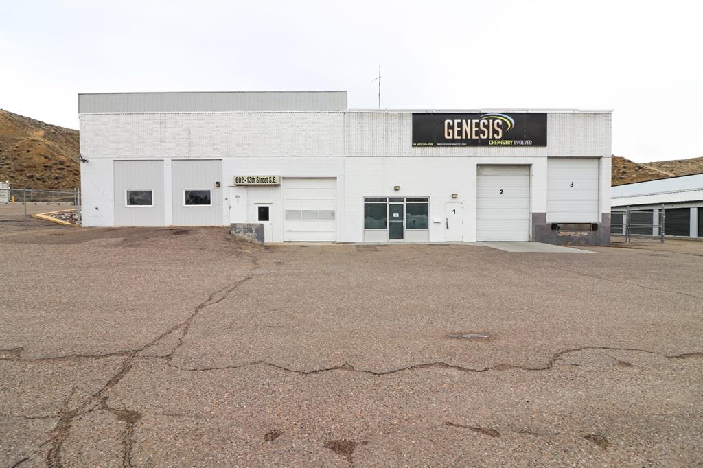 Picture of 602 13 Street SE, Medicine Hat Real Estate Listing
