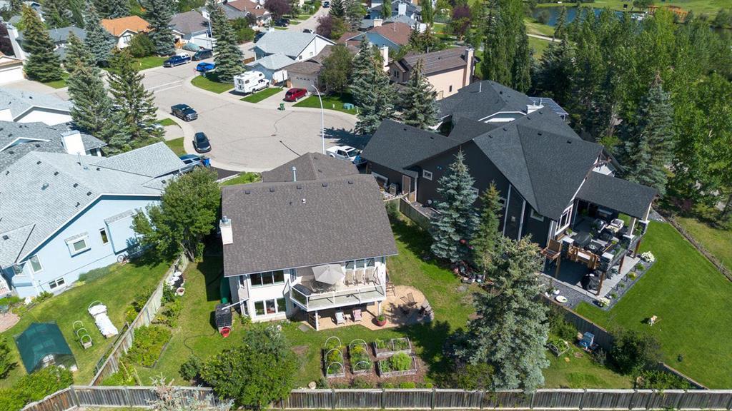 Picture of 8 West Park Place , Cochrane Real Estate Listing