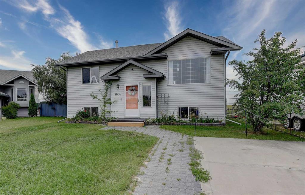 Picture of 9809 93 Avenue , Wembley Real Estate Listing
