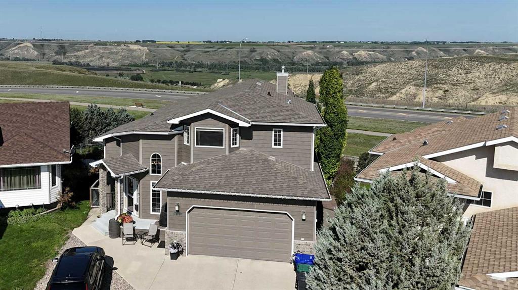 Picture of 173 Stafford Boulevard N, Lethbridge Real Estate Listing