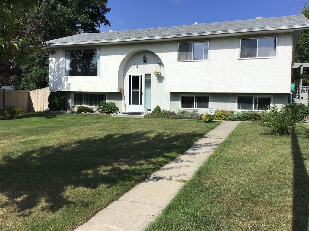 Picture of 32 Kallbom Crescent , Whitecourt Real Estate Listing