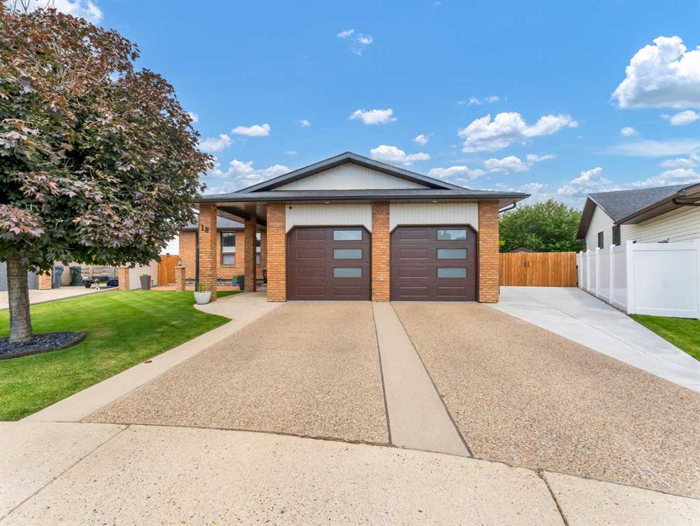 Picture of 18 Cook Court SE, Medicine Hat Real Estate Listing