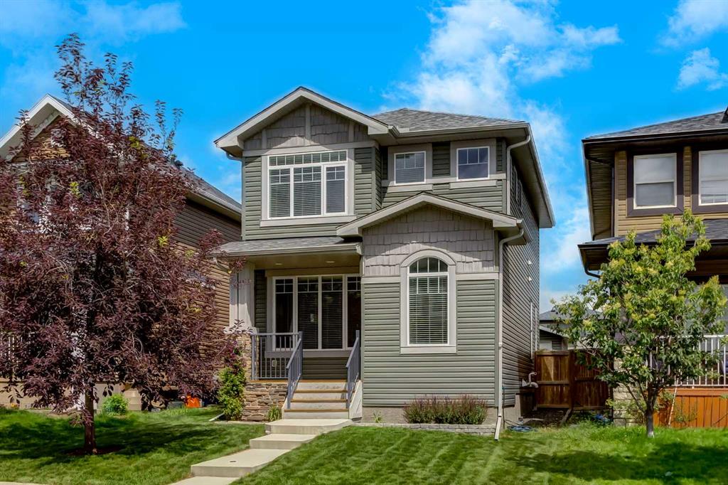 Picture of 372 Evanspark Gardens NW, Calgary Real Estate Listing