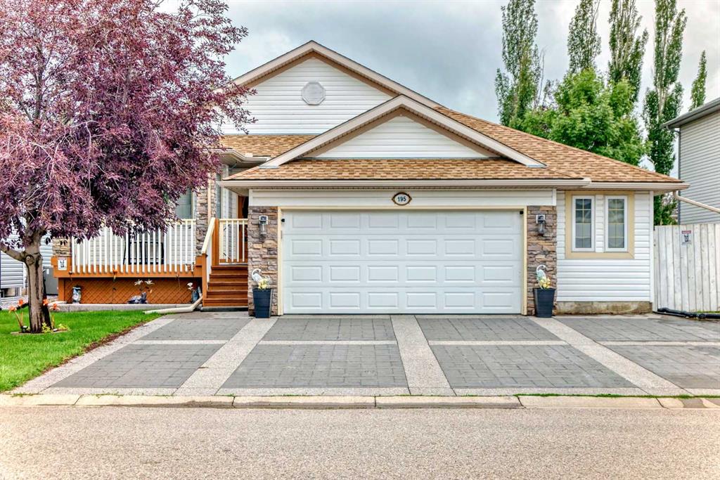 Picture of 195 West Lakeview Circle , Chestermere Real Estate Listing