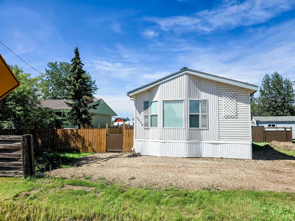 Picture of 5036 50 Street , Niton Junction Real Estate Listing