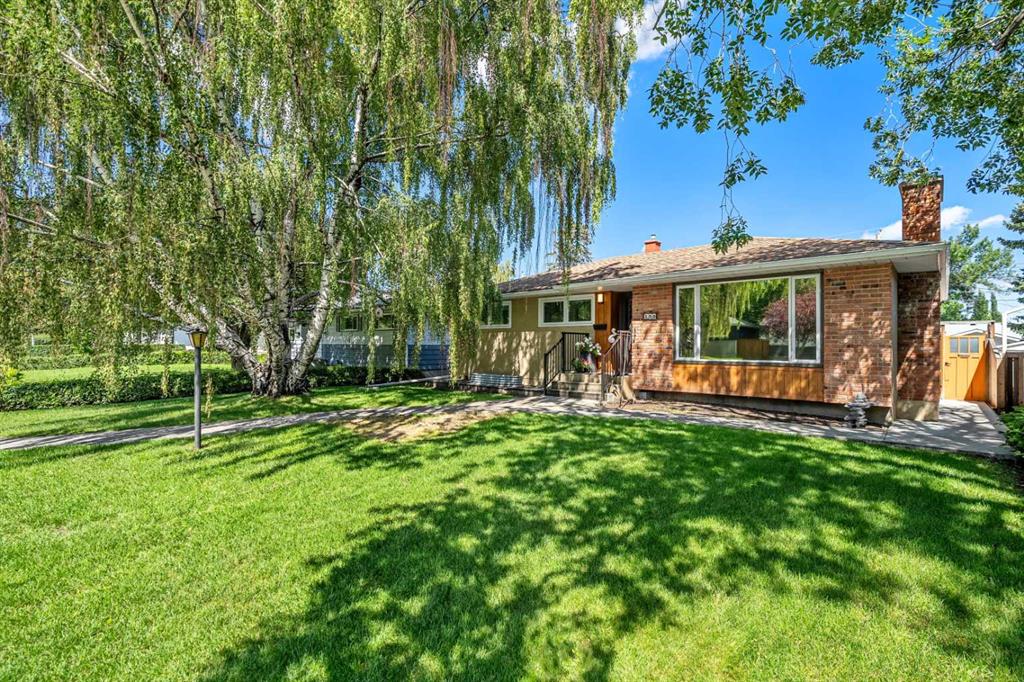 Picture of 152 Fredson Drive SE, Calgary Real Estate Listing