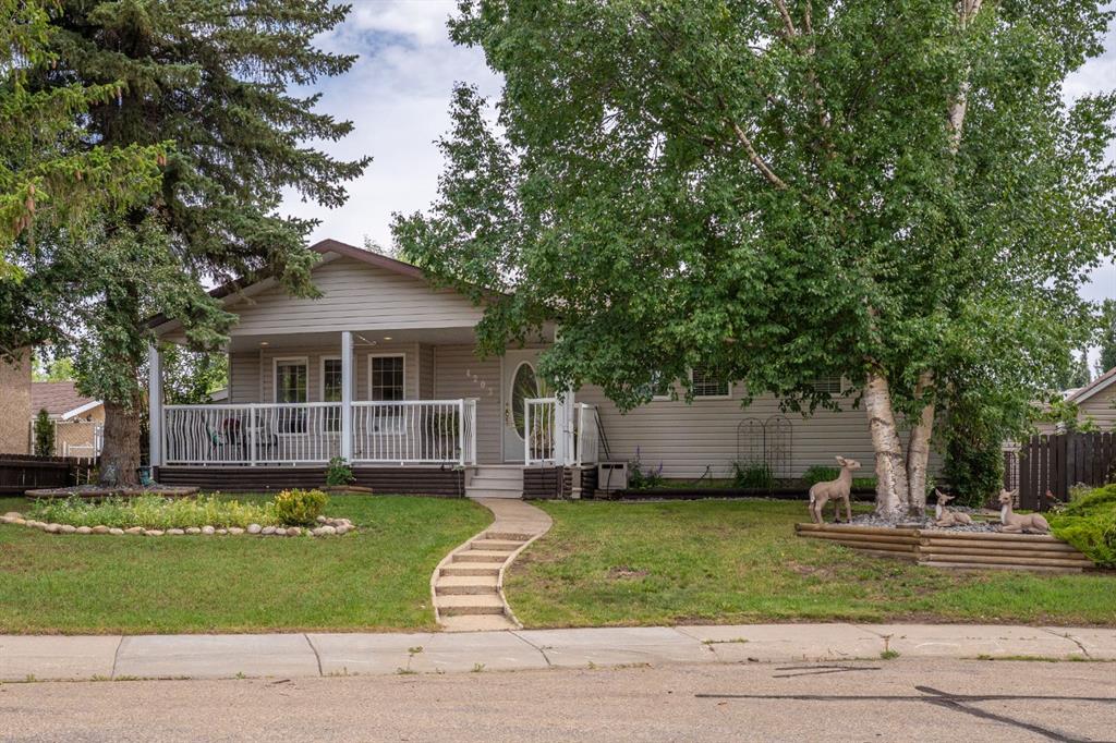 Picture of 4205 74 Street , Camrose Real Estate Listing