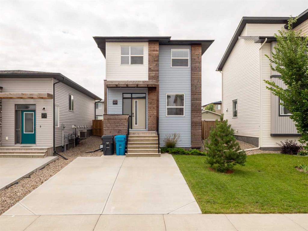 Picture of 809 Greywolf Run N, Lethbridge Real Estate Listing