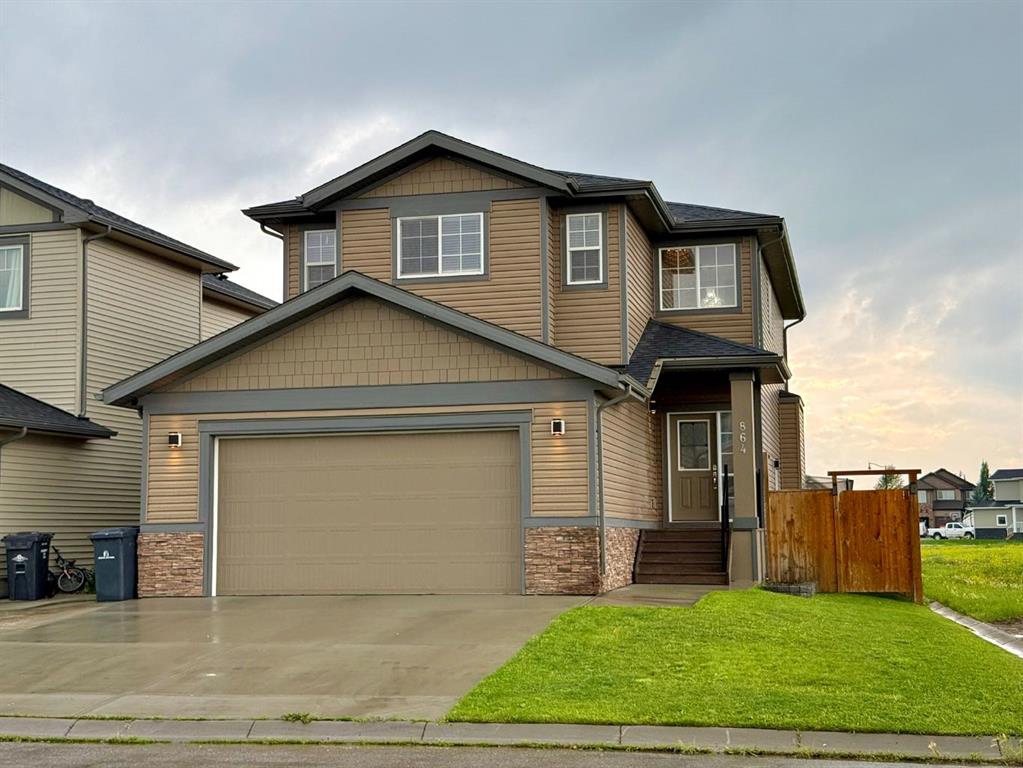 Picture of 864 Hampshire Crescent NE, High River Real Estate Listing