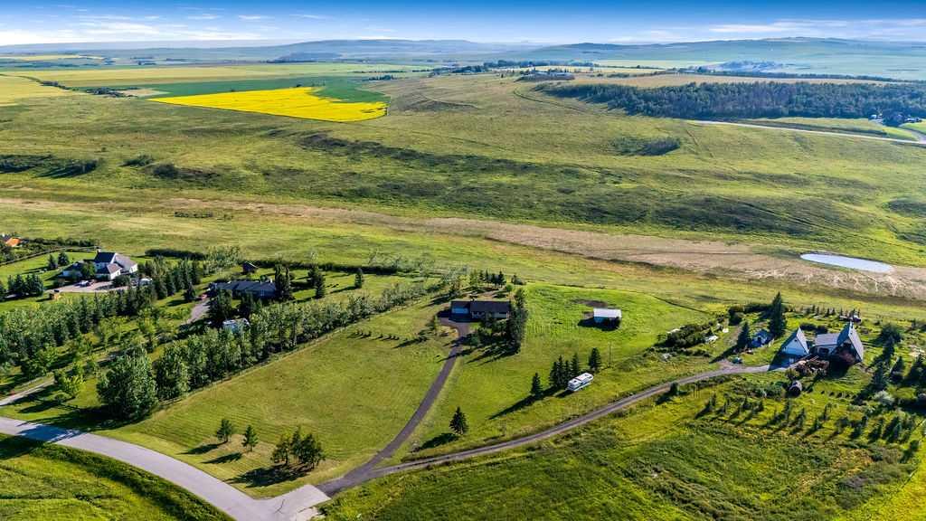 Picture of 200, 434015 43 Street W, Rural Foothills County Real Estate Listing
